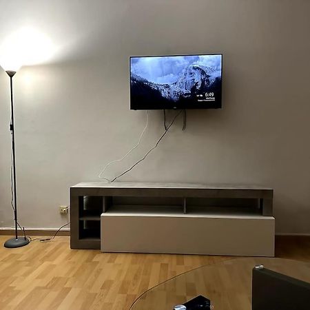 Leone D'Oro - Full Apartment Местре Екстериор снимка