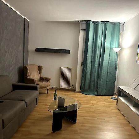 Leone D'Oro - Full Apartment Местре Екстериор снимка